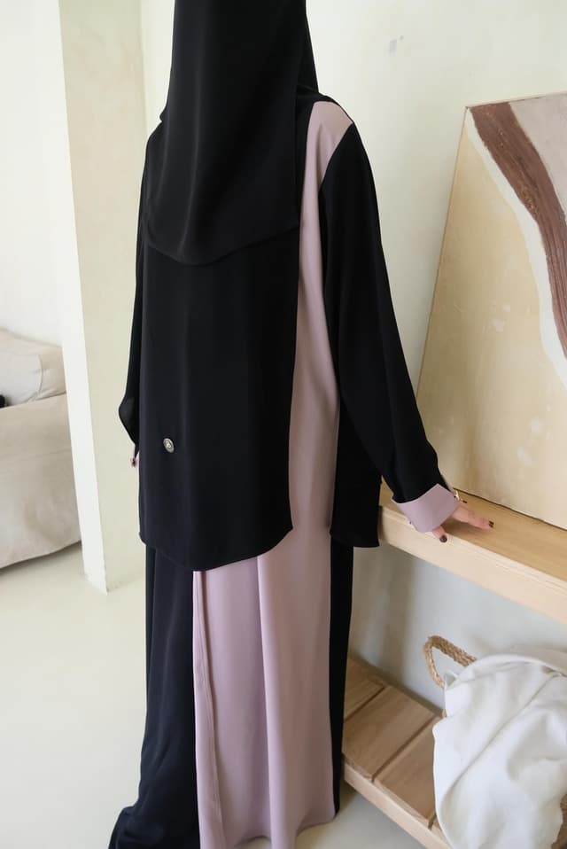 Allure Abaya - Purple Dove