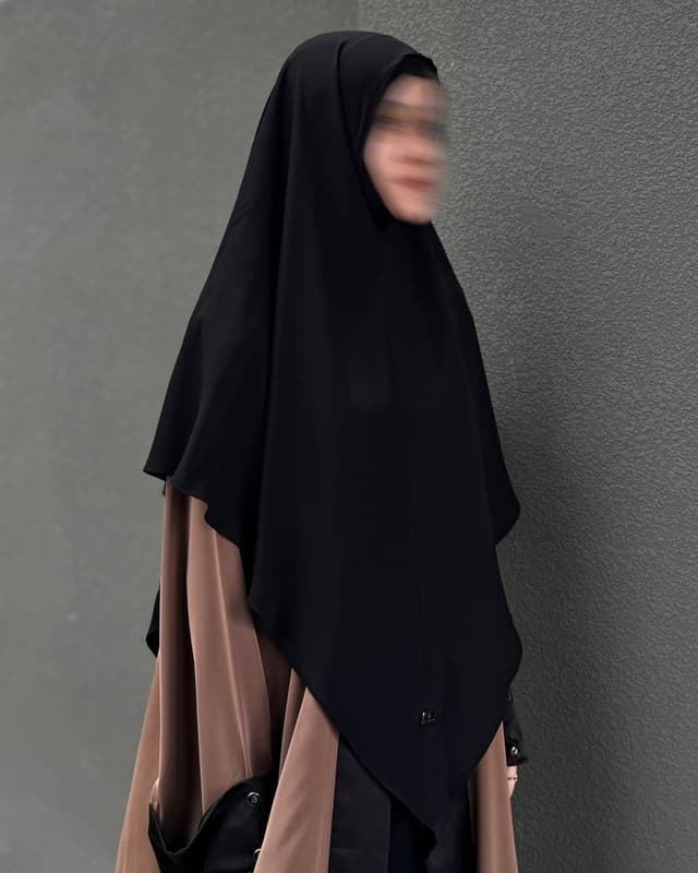 The Classy Khimar Bandana & Nonpad