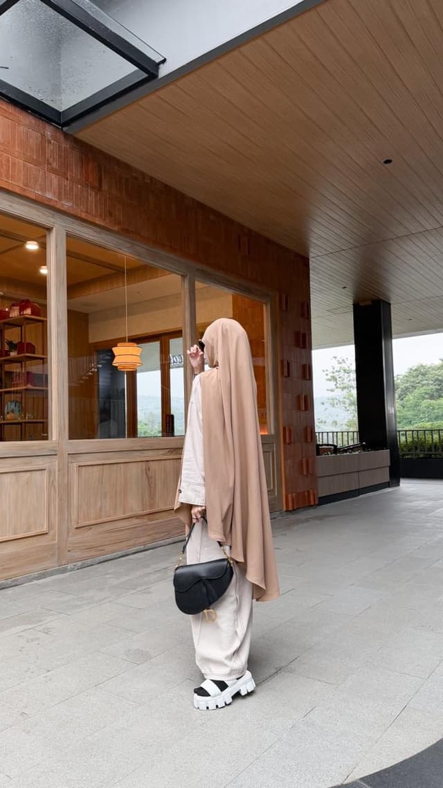 Mindful Abaya - Biscuit