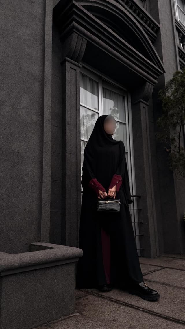 Fleur Abaya - Maroon
