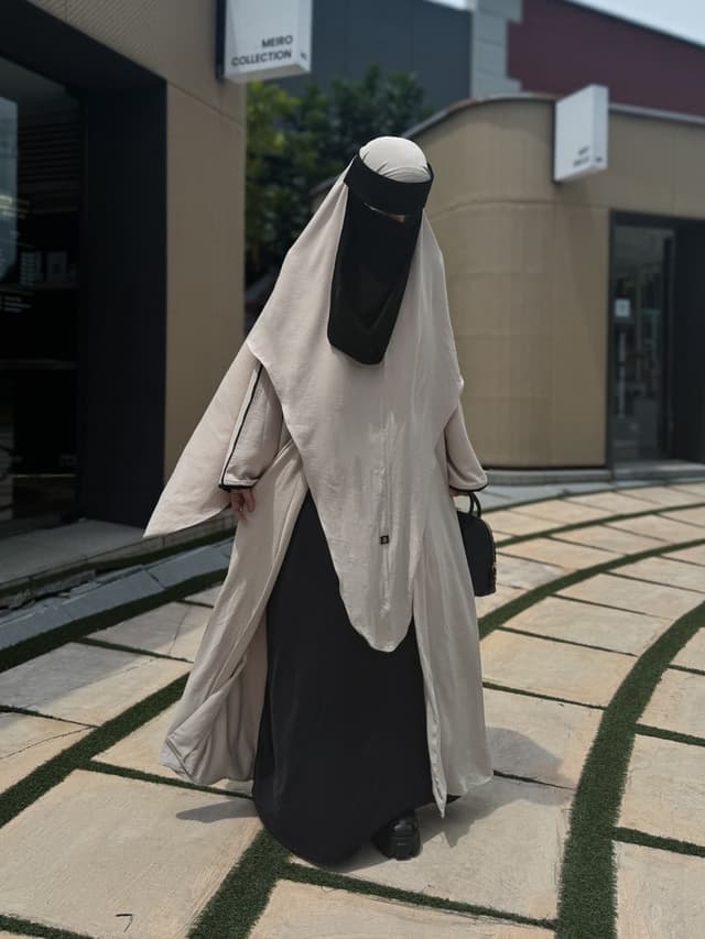 Set Divine Abaya - Classic Ivory inner Black & Khimar